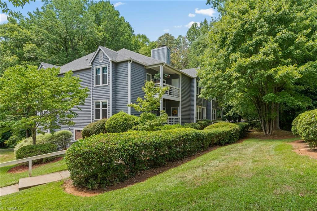 328 MEADOWS CIR, WINSTON SALEM, NC 27104, photo 1 of 25