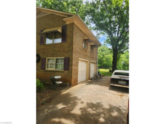4936 LAKEVIEW RD, CHARLOTTE, NC 28216, photo 2 of 46